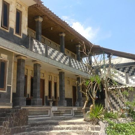 Hotel Kampoeng Drini Brono Экстерьер фото